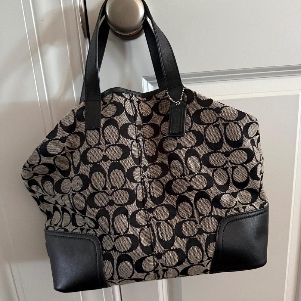 Coach black and gray shoulder bag.  Like new. - Picture 6 of 7